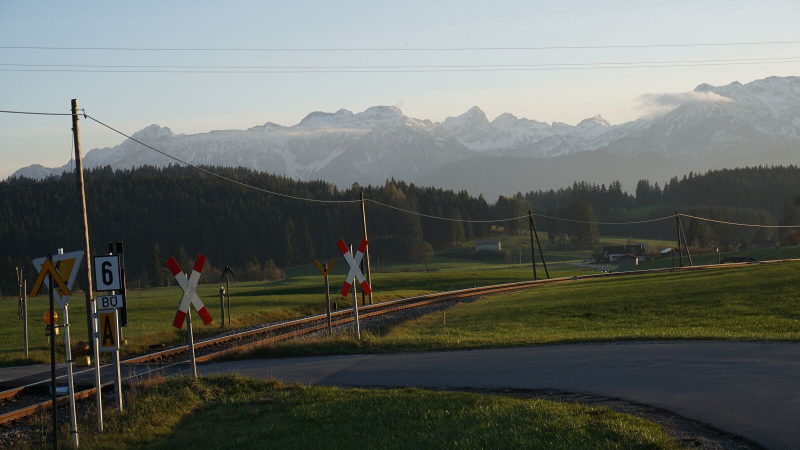 Sony a6000 sample photo. Level crossing, railway, andreaskreuz photography