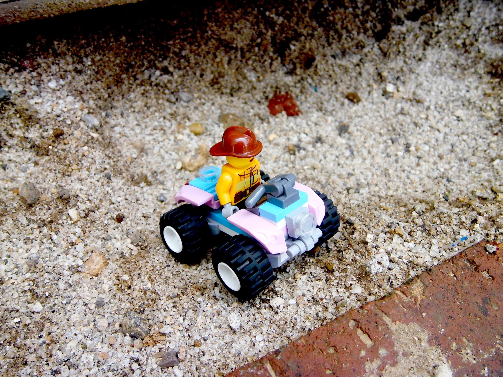 CASIO QV-R200 sample photo. Lego man, quadricycle, toys photography