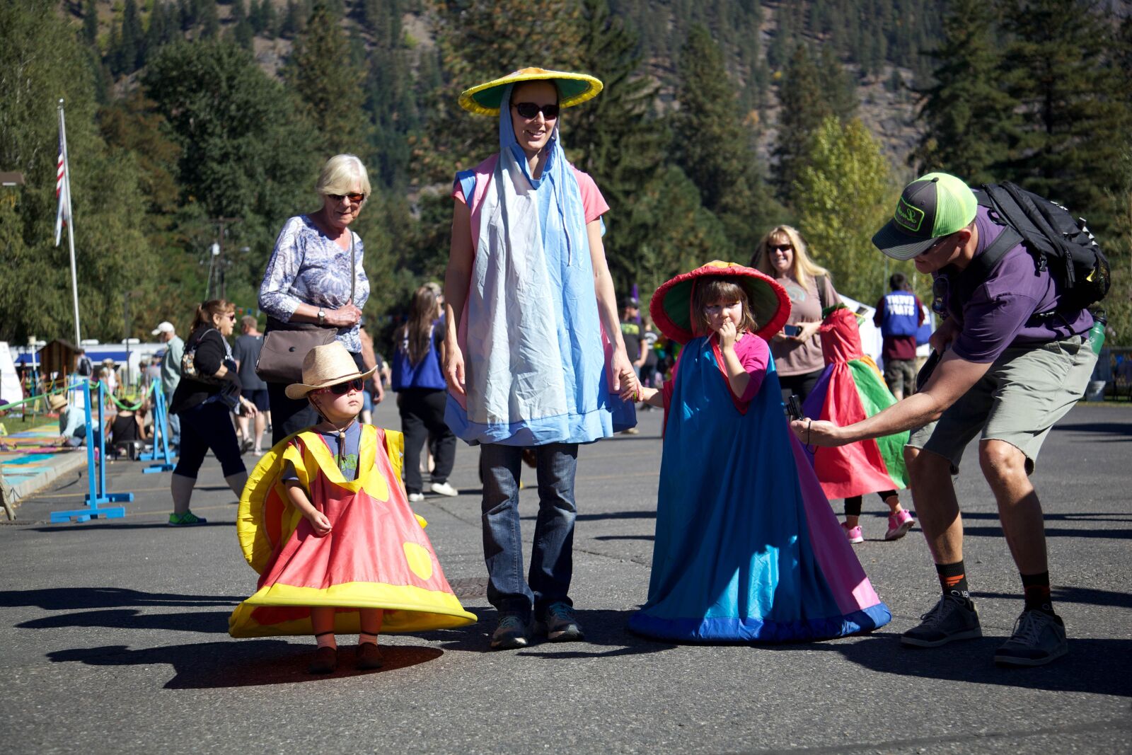 Canon EOS 5D Mark II sample photo. Exhibition, costume, parade photography