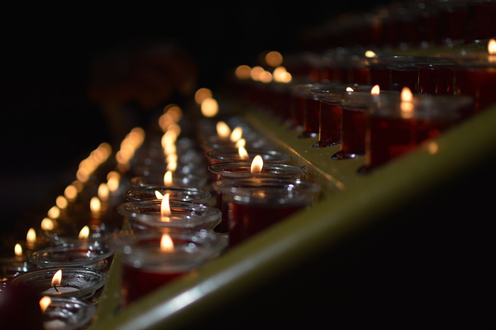 Nikon D3200 sample photo. Candles, candle, reverie photography