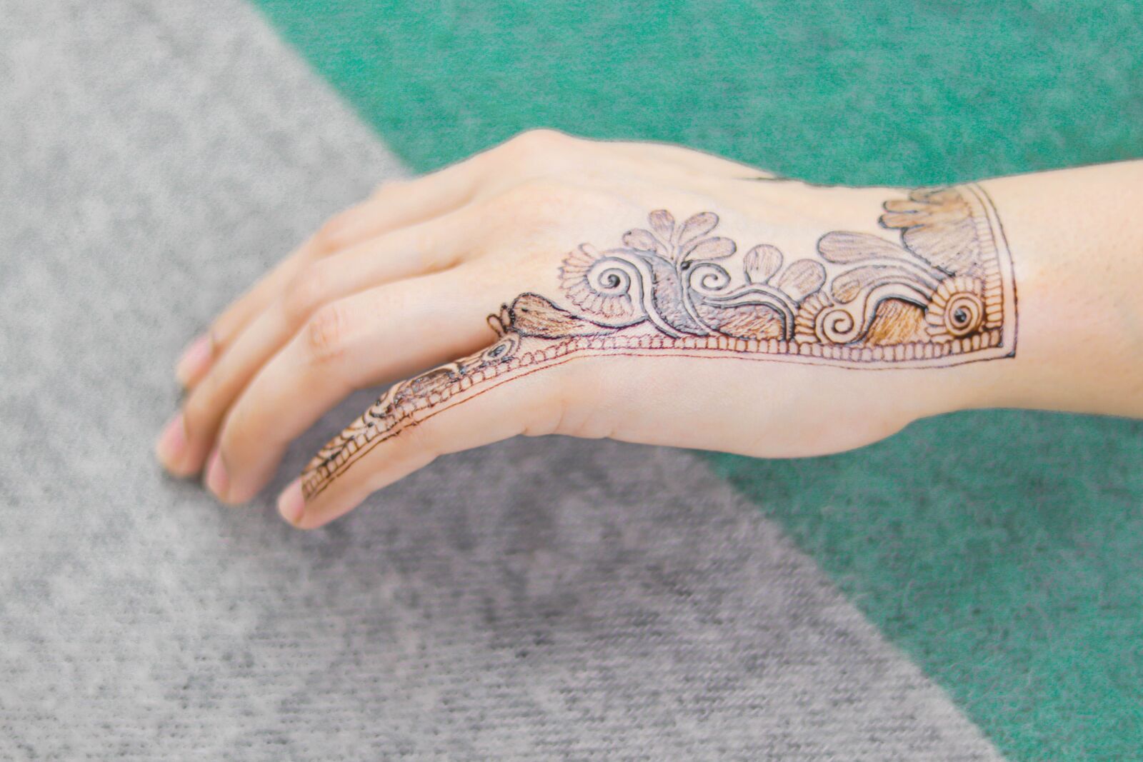 Canon EOS 80D sample photo. Applying, arabic, art photography