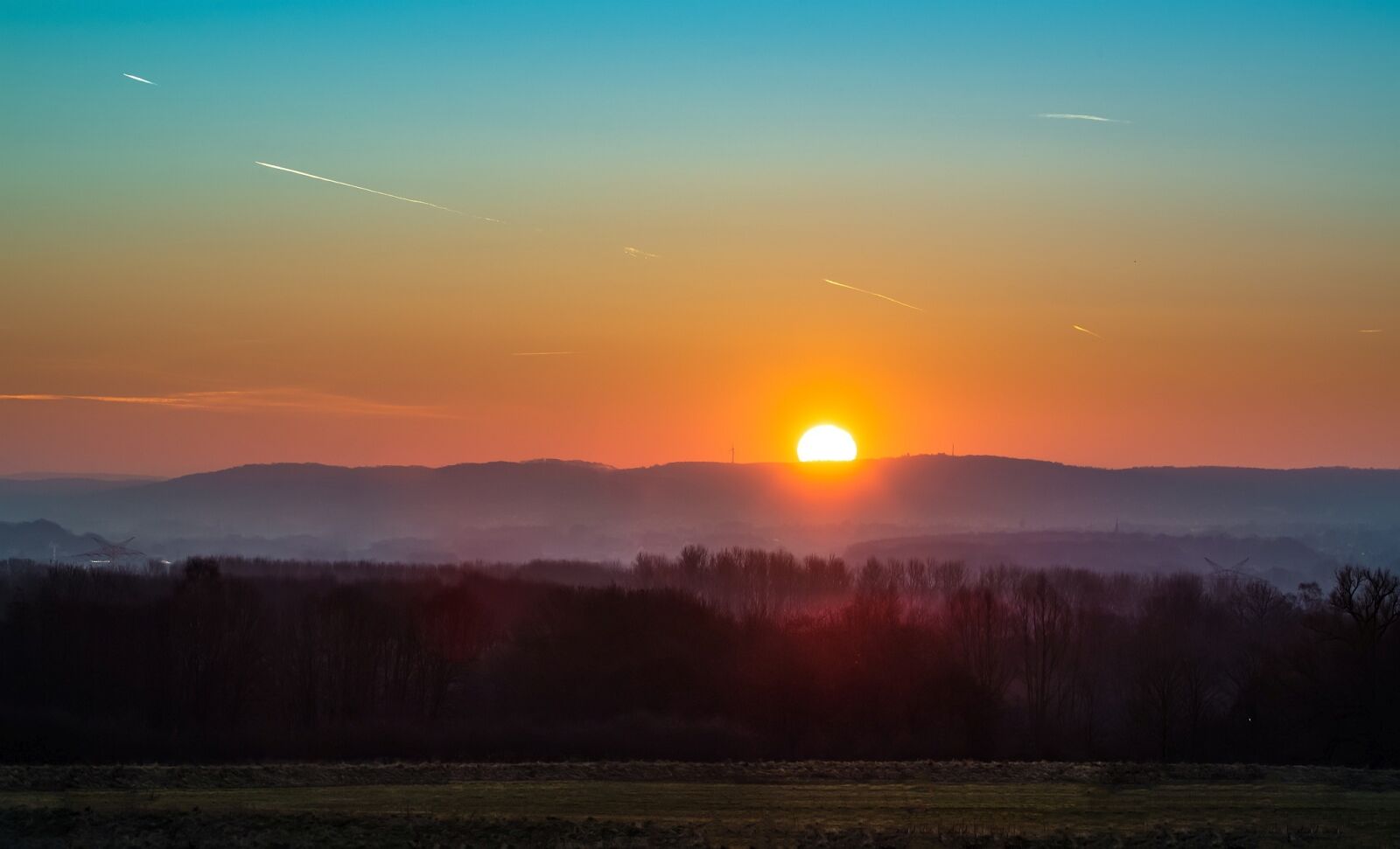 Tamron SP 150-600mm F5-6.3 Di VC USD sample photo. Sunset, dawn, dusk photography