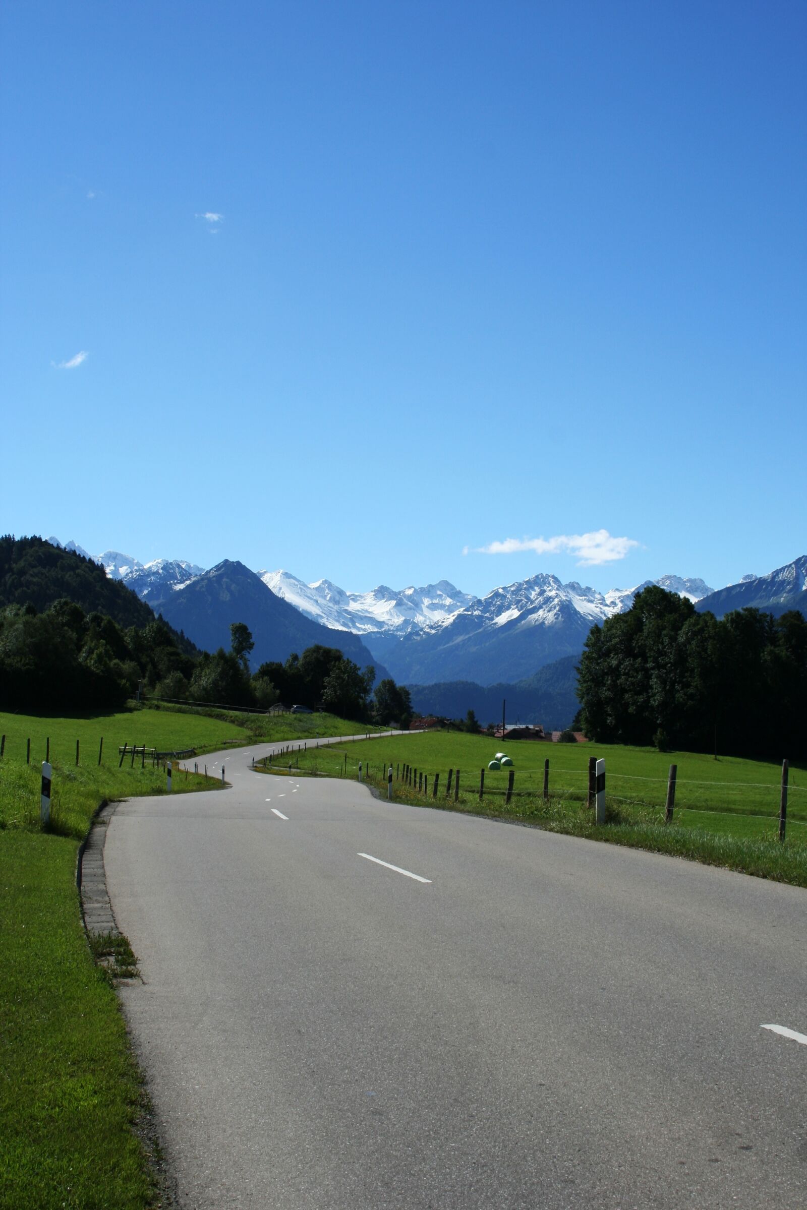 Canon EOS 350D (EOS Digital Rebel XT / EOS Kiss Digital N) sample photo. Allgäu, mountains, alpine photography