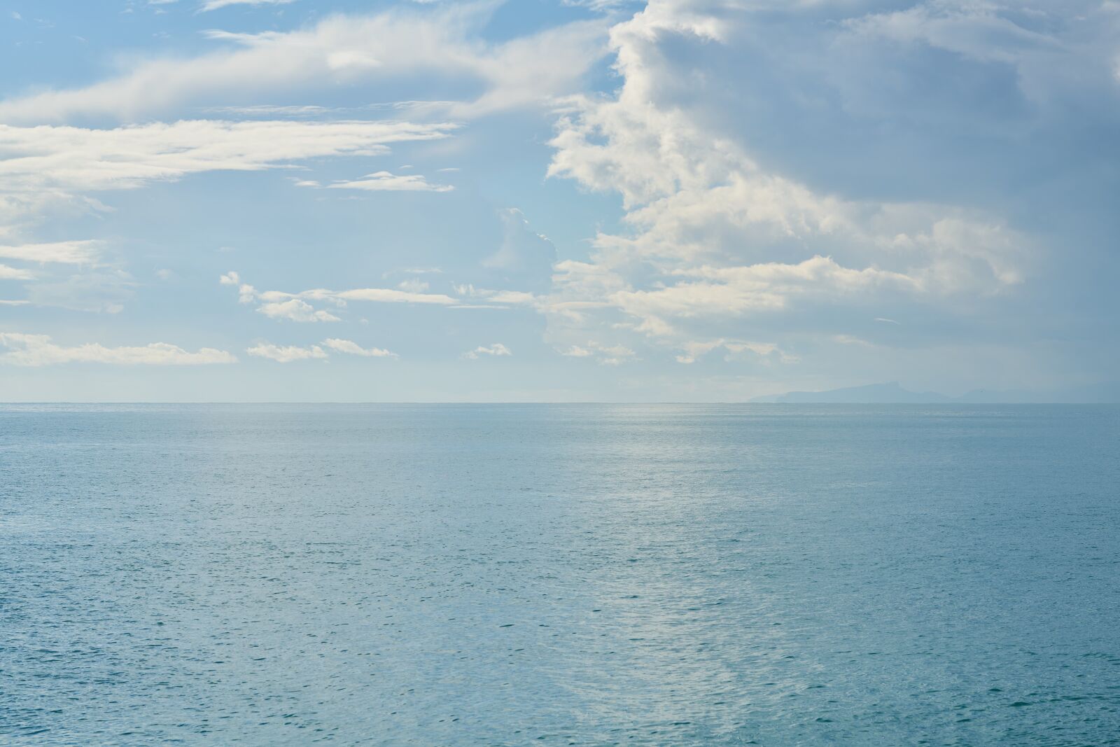 Sigma 85mm F1.4 DG HSM Art sample photo. Cloud, blue, sky photography