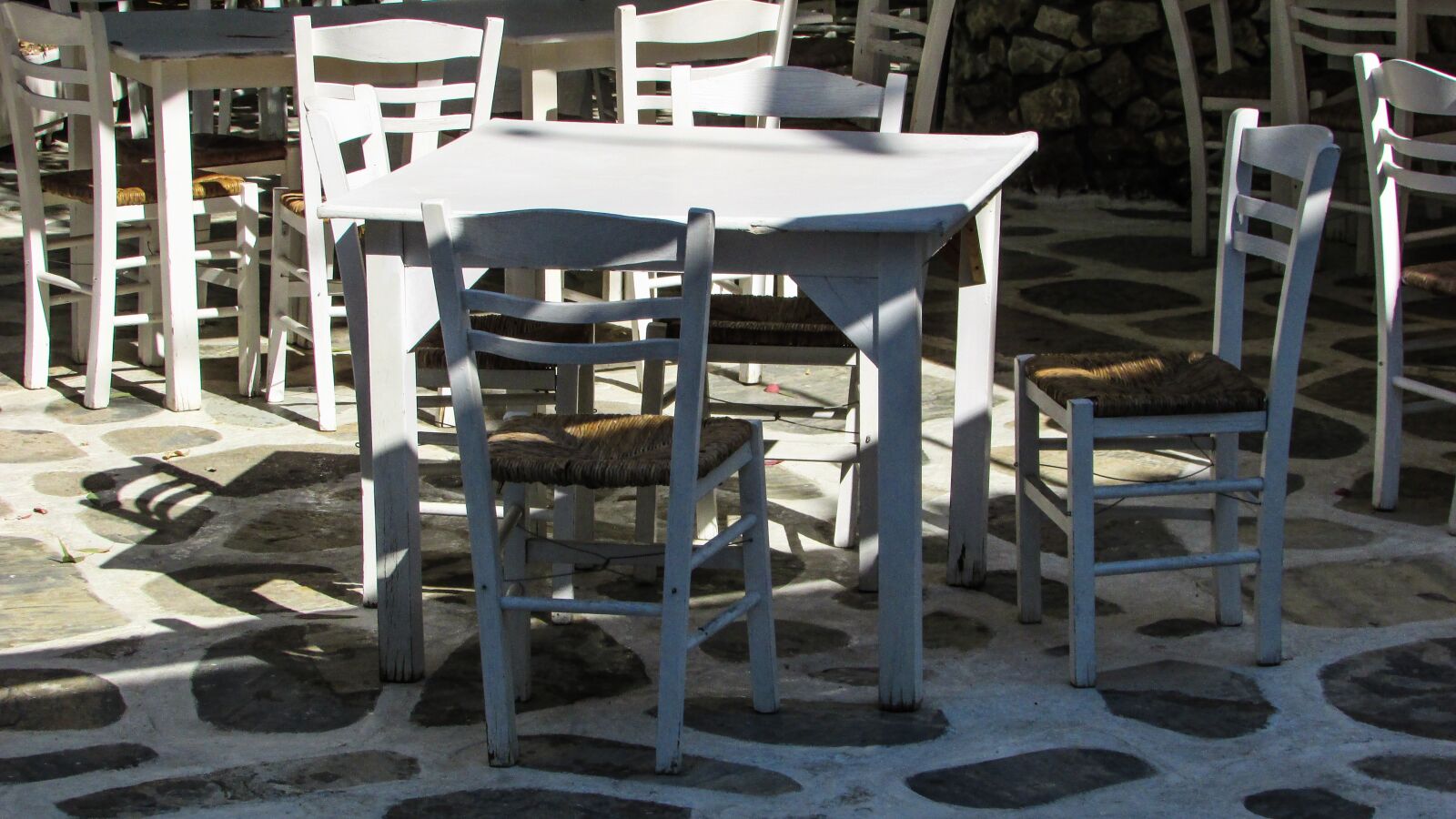 Canon PowerShot SX400 IS sample photo. Tavern, traditional, chairs photography