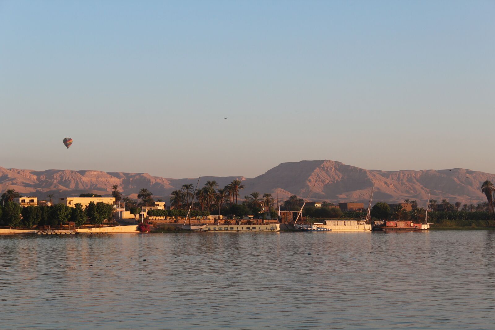 Canon EOS 600D (Rebel EOS T3i / EOS Kiss X5) sample photo. Nile, egypt, luxor photography