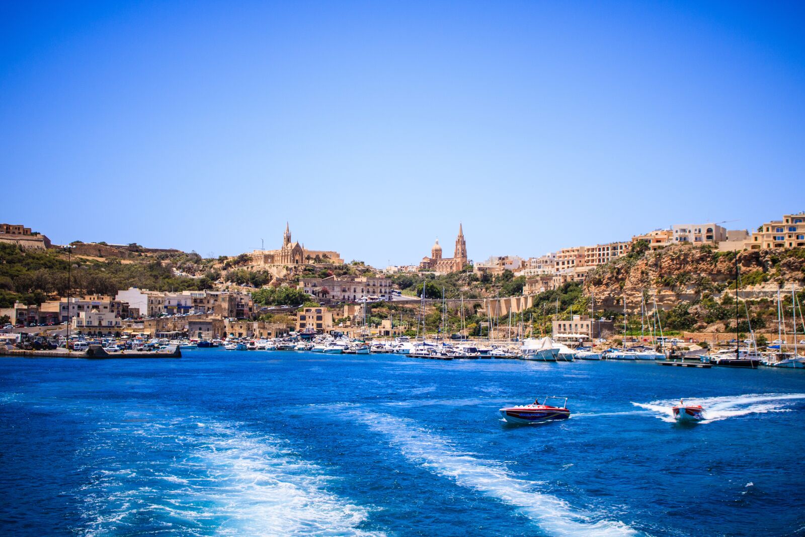 Canon EOS 750D (EOS Rebel T6i / EOS Kiss X8i) sample photo. Malta, marina, boat photography