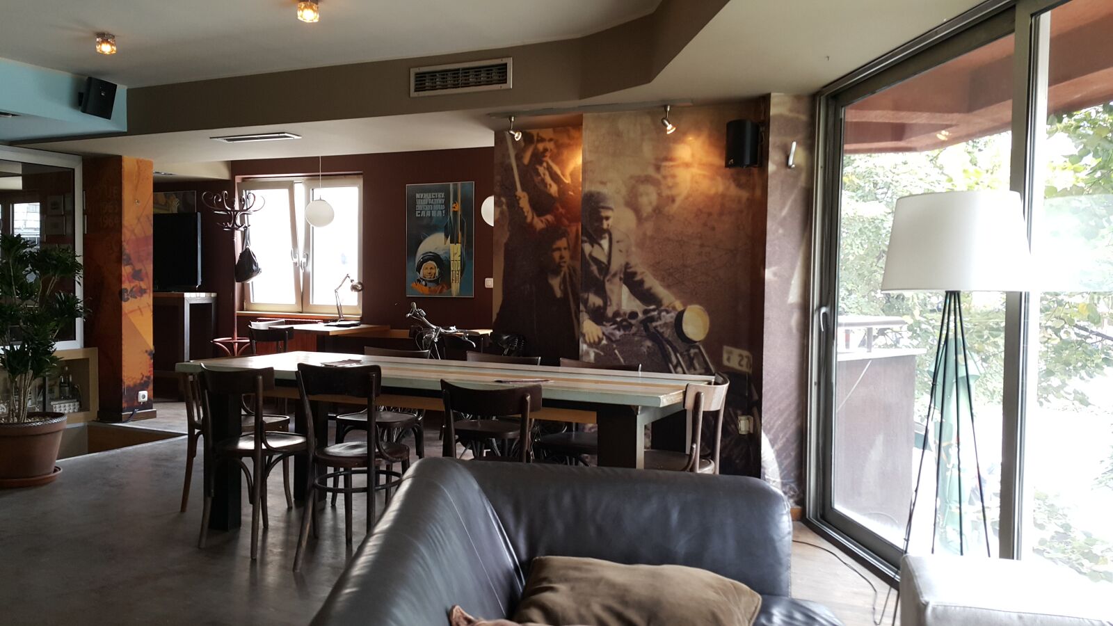 Samsung Galaxy Note4 sample photo. Bar, cafe photography