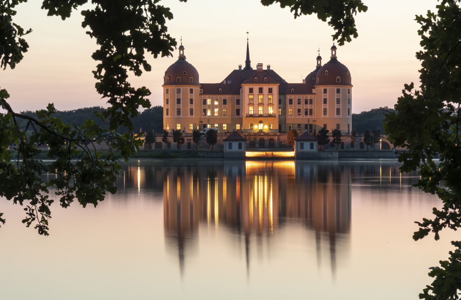 Canon EOS 80D sample photo. Sunset, water, dresden photography