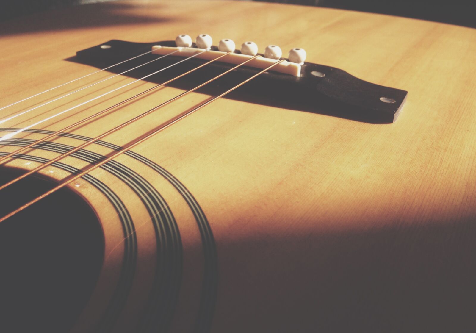 iPhone 4S back camera 4.28mm f/2.4 sample photo. Acoustic, guitar, strings photography