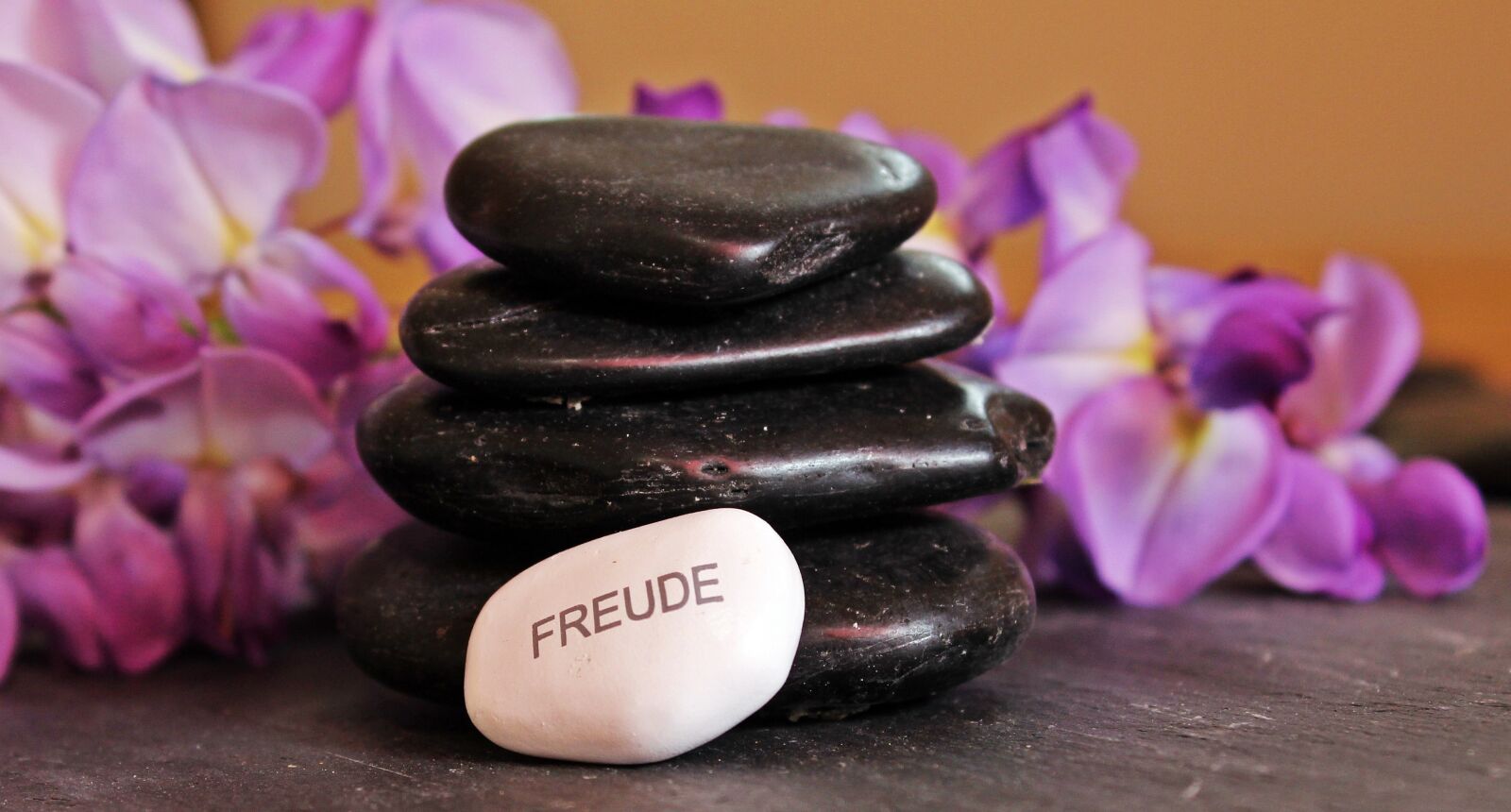 Canon EOS 550D (EOS Rebel T2i / EOS Kiss X4) sample photo. Balance, meditation, stones photography