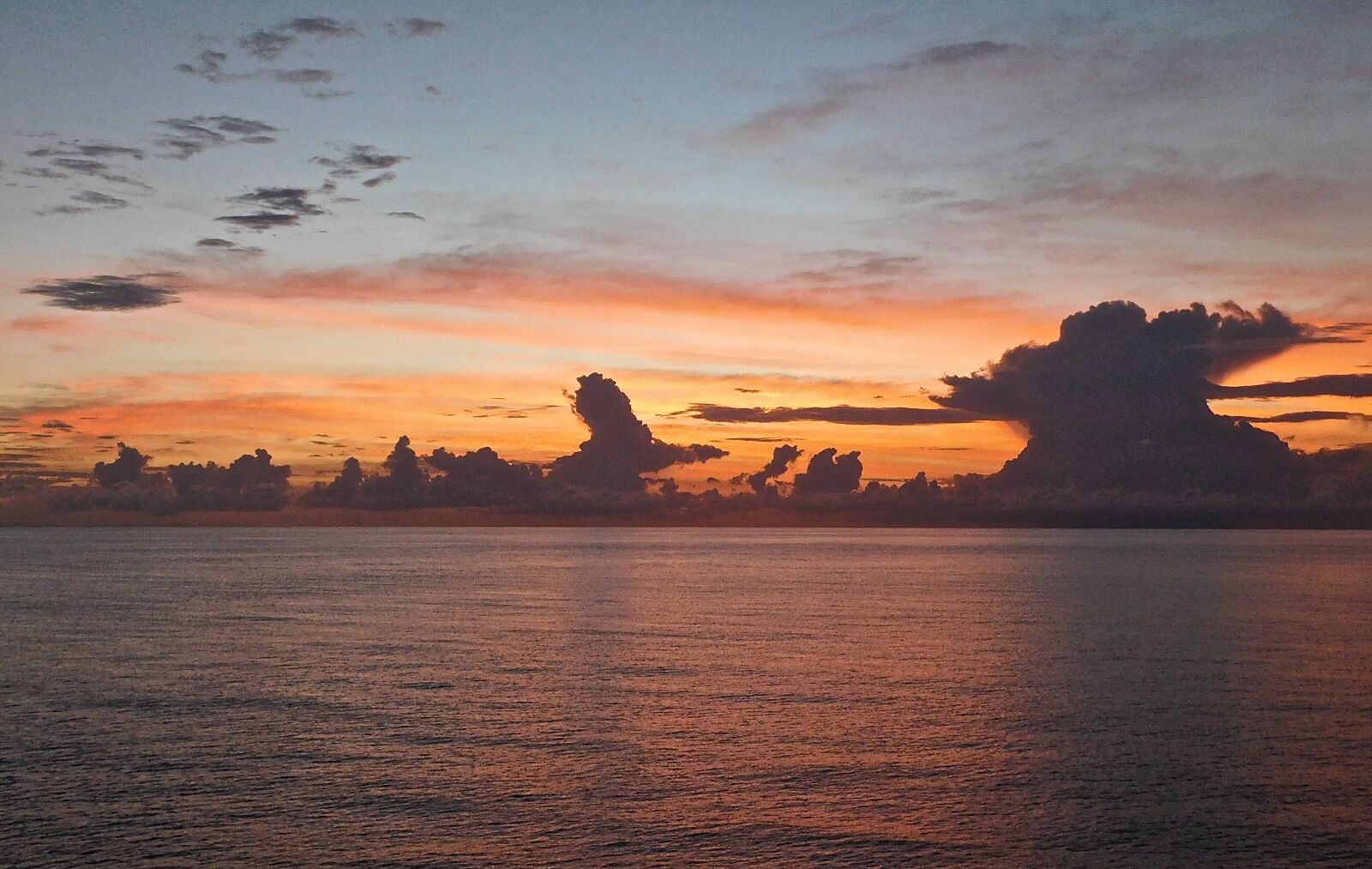 Nikon Coolpix L840 sample photo. Sunrise, thunderhead, ocean photography
