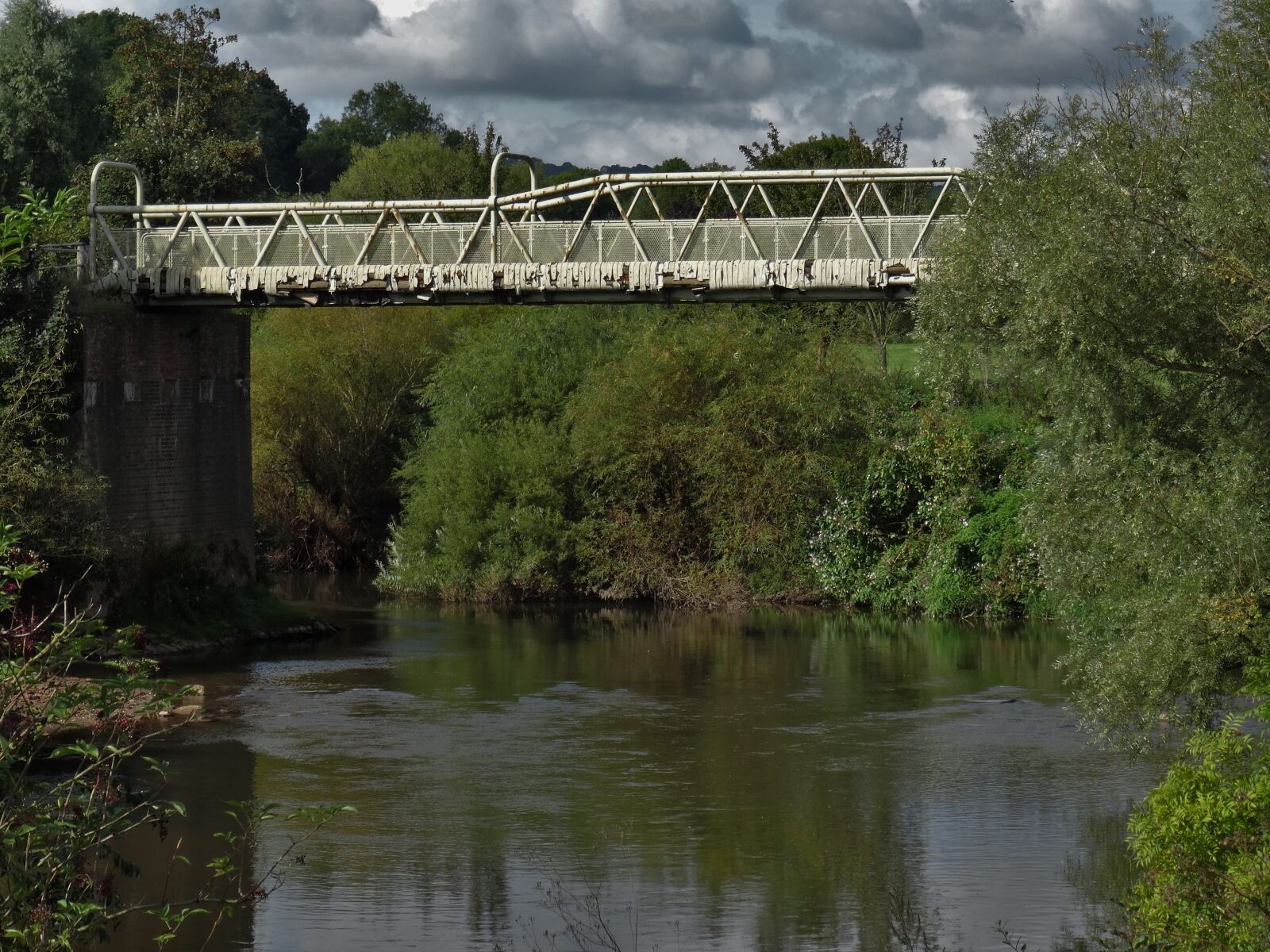 Sony DSC-HX50 sample photo. Knightwick bridge, water, countryside photography