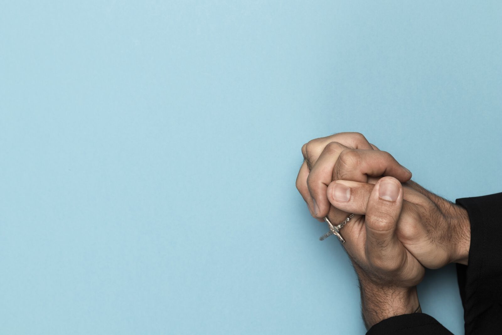 Canon EF 24-70mm F2.8L II USM sample photo. Prayer, hands, hope photography