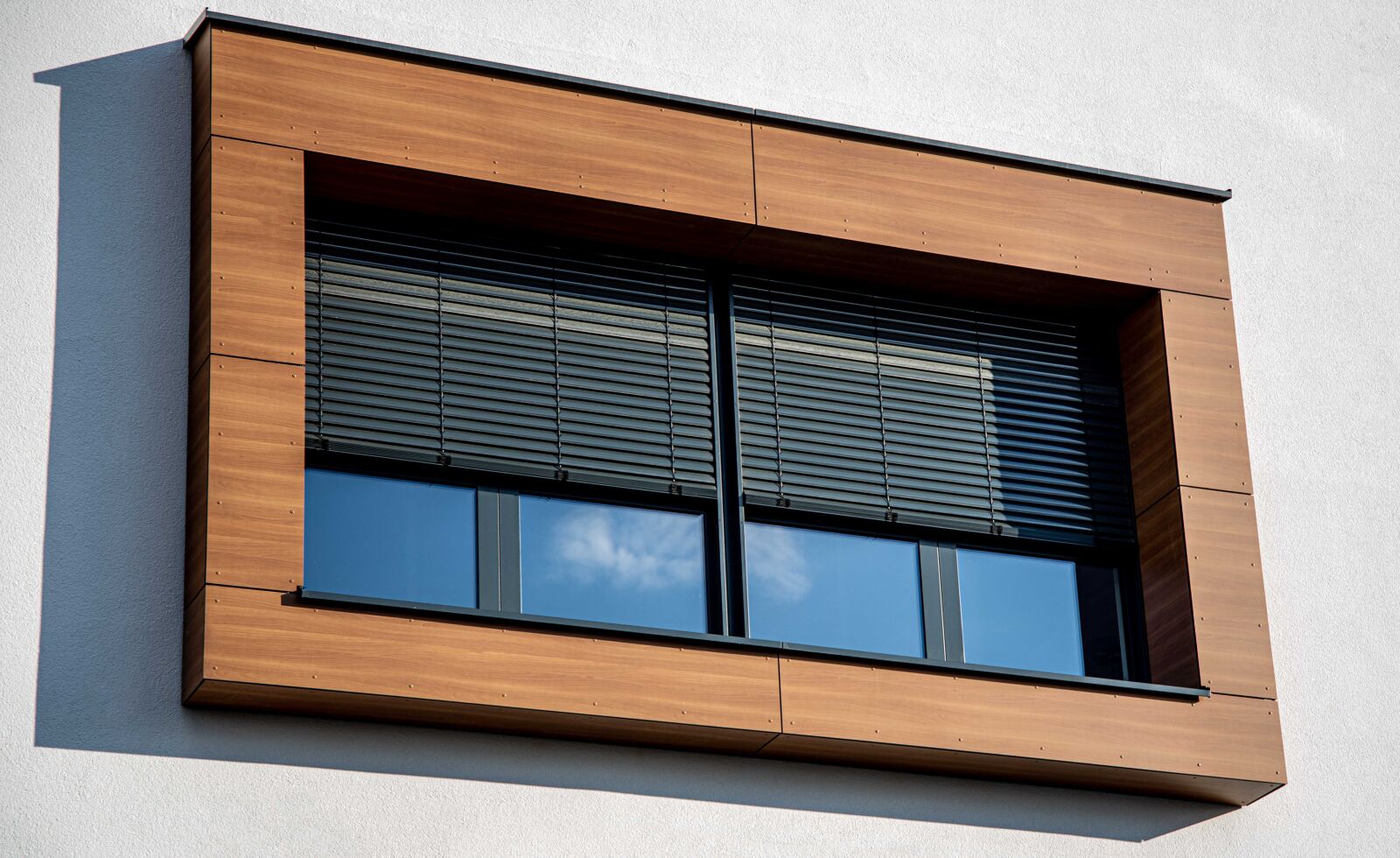 Canon RF 24-105mm F4L IS USM sample photo. Architecture, window, wood photography