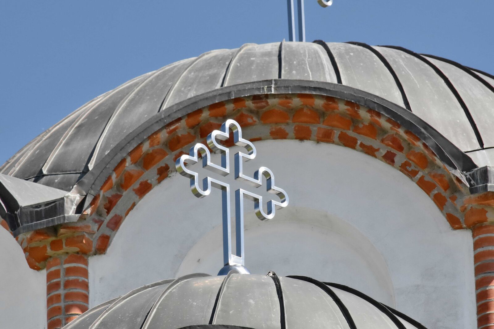 Nikon D5500 sample photo. Cross, silver, dome, roof photography