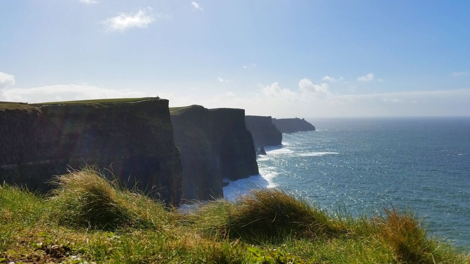 Samsung Galaxy S5 sample photo. Cliffs, blue, green photography