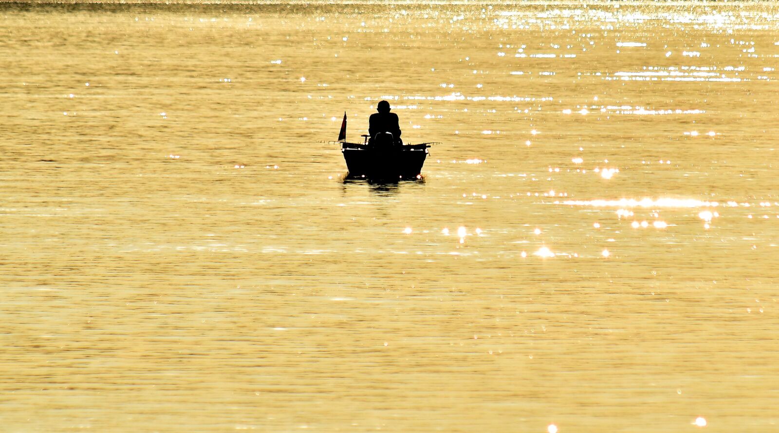 Nikon D5500 sample photo. Distance, fisherman, fishing boat photography