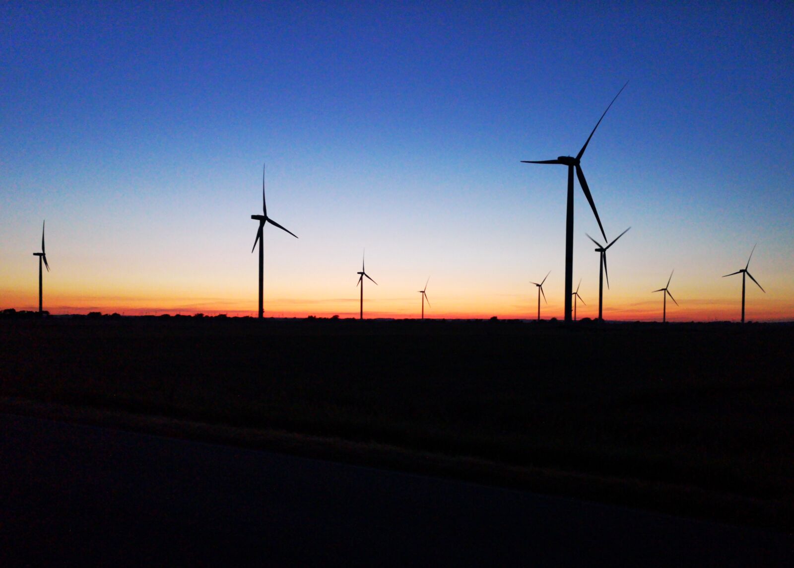 HUAWEI CLT-L29 sample photo. Nordfriesland, sunrise, windmills photography
