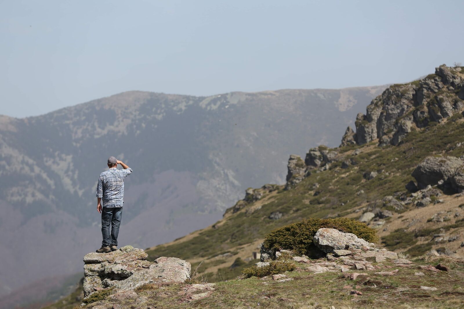Canon EOS 5D Mark III sample photo. Mountain climber, looking, overlooking photography