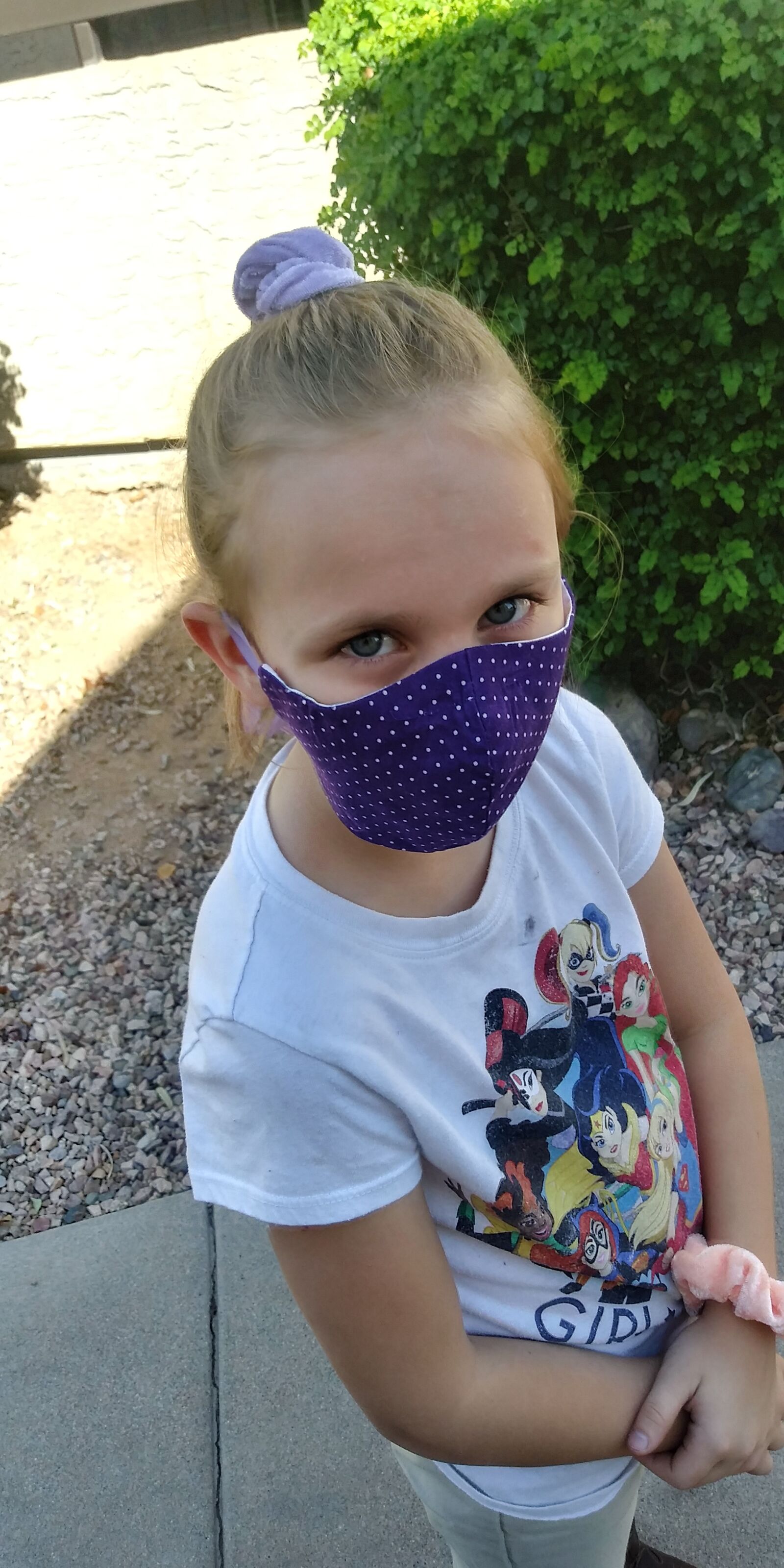 LG LM-Q720 sample photo. Mask, covid-19, pandemic photography