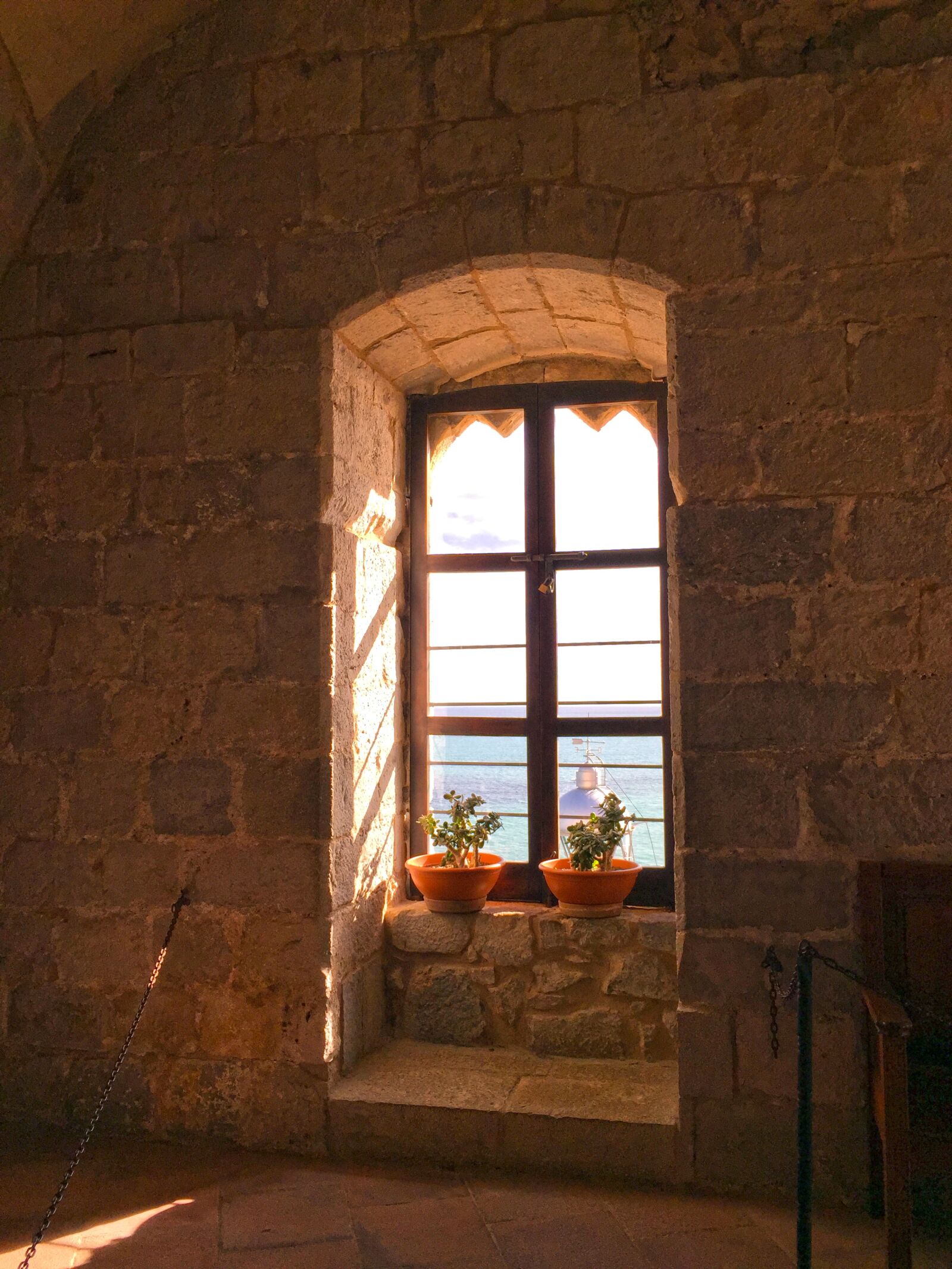 Apple iPhone 6 sample photo. Window, castle, wall photography