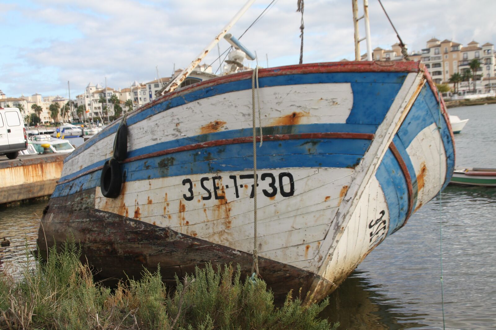 Canon EOS 450D (EOS Rebel XSi / EOS Kiss X2) sample photo. Boat, desauciado, puntadelmoral photography