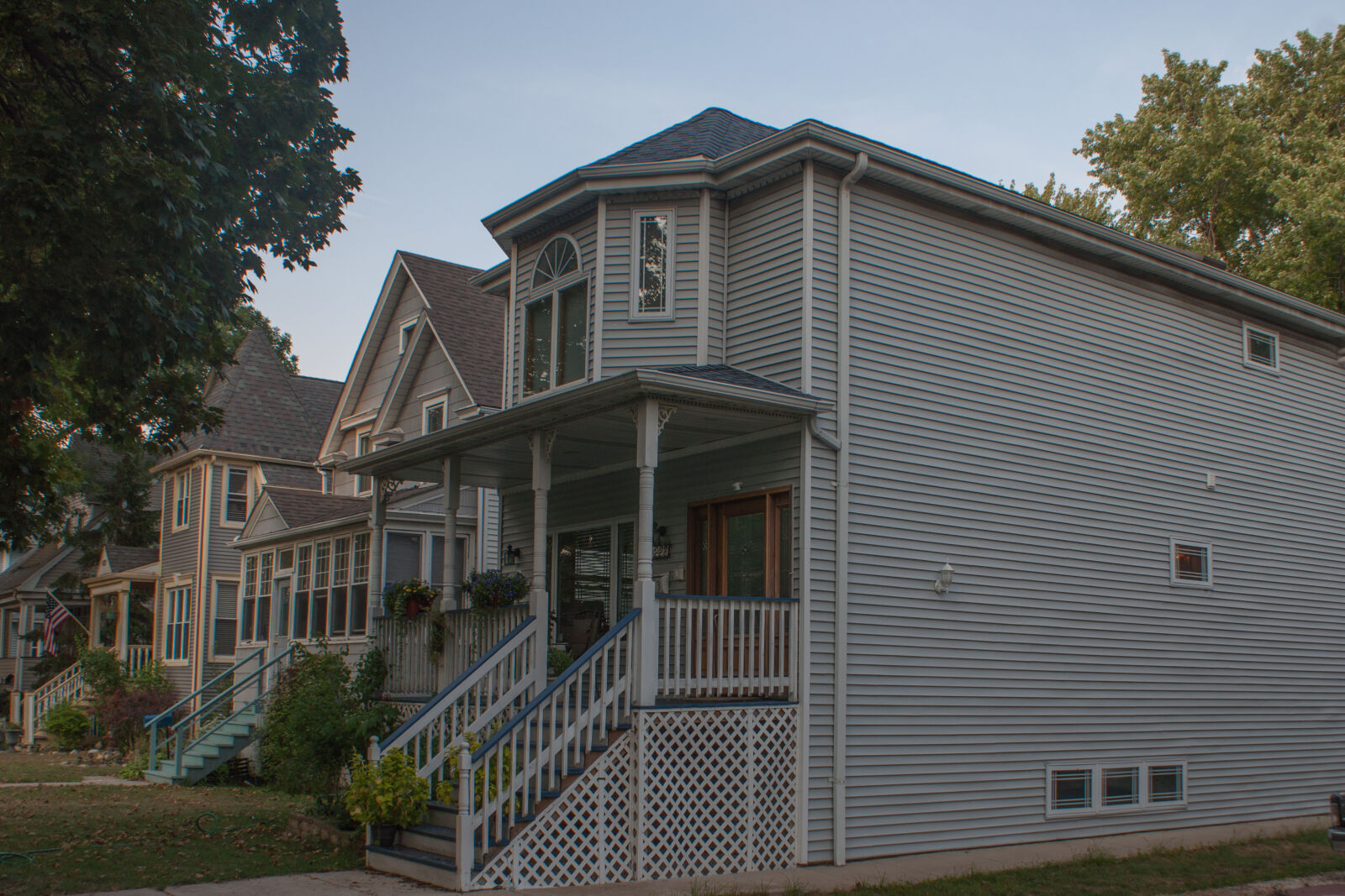 Sony DT 18-70mm F3.5-5.6 sample photo. Chicago, neighborhood, north, side photography