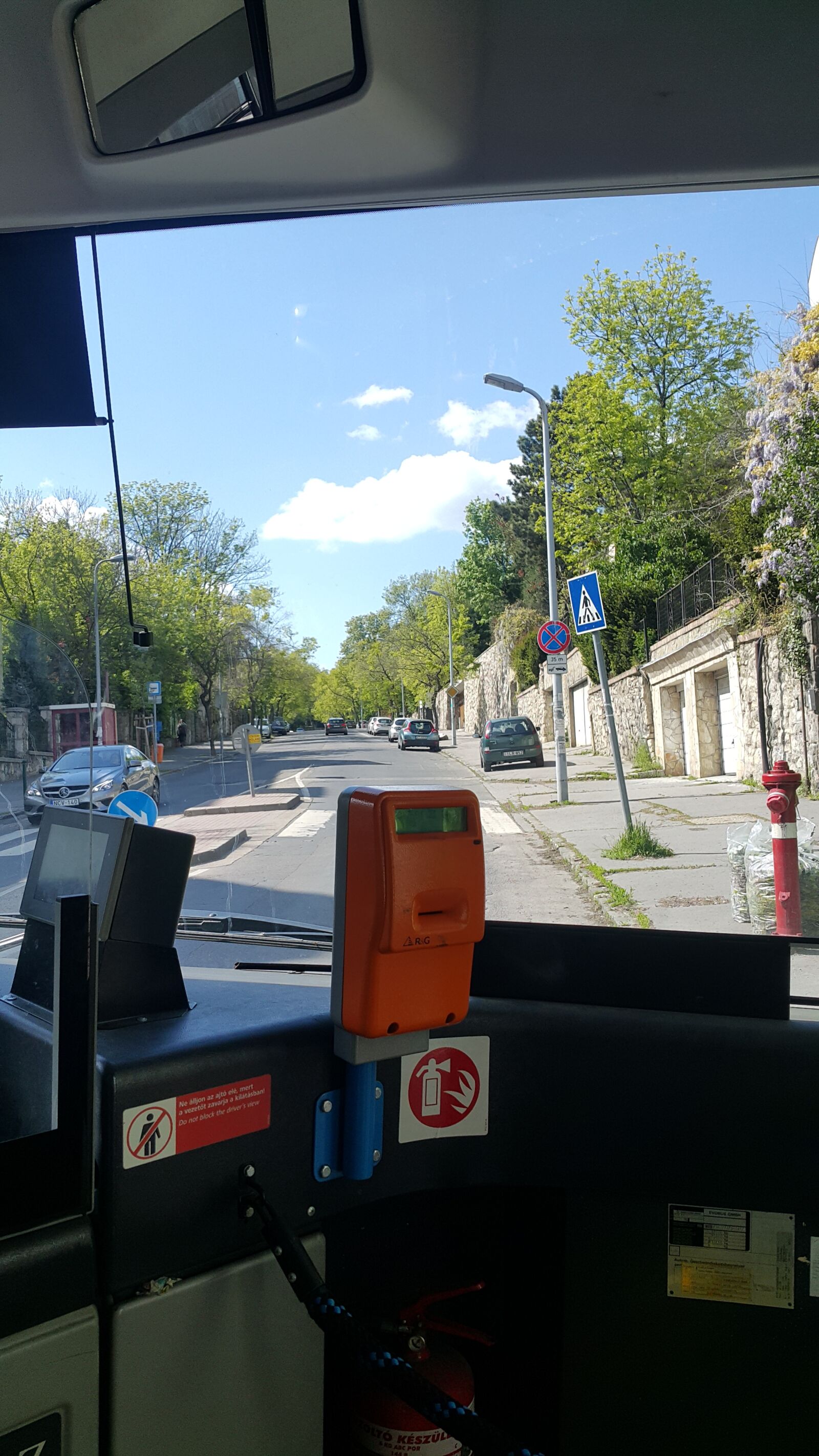 Samsung Galaxy Note4 sample photo. Budapest, in the bus photography