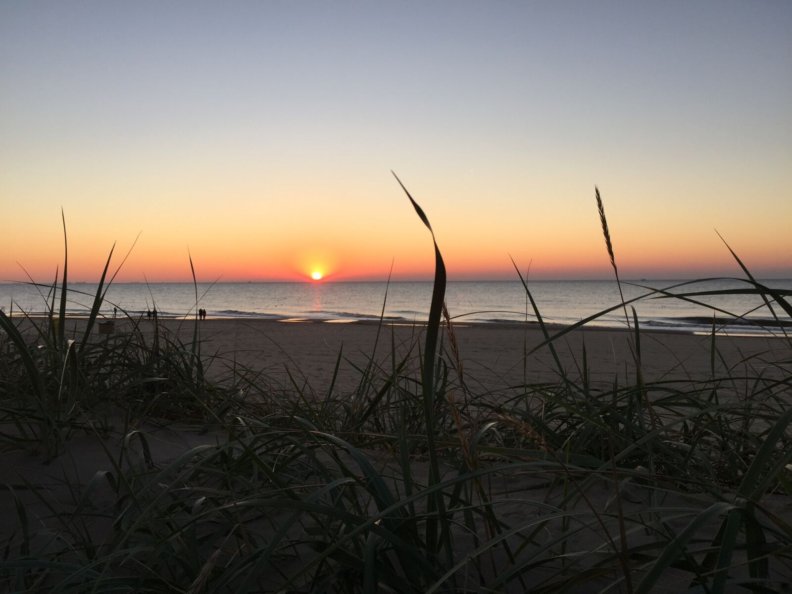 iPhone 6 Plus back camera 4.15mm f/2.2 sample photo. Beach, dune, setting sun photography