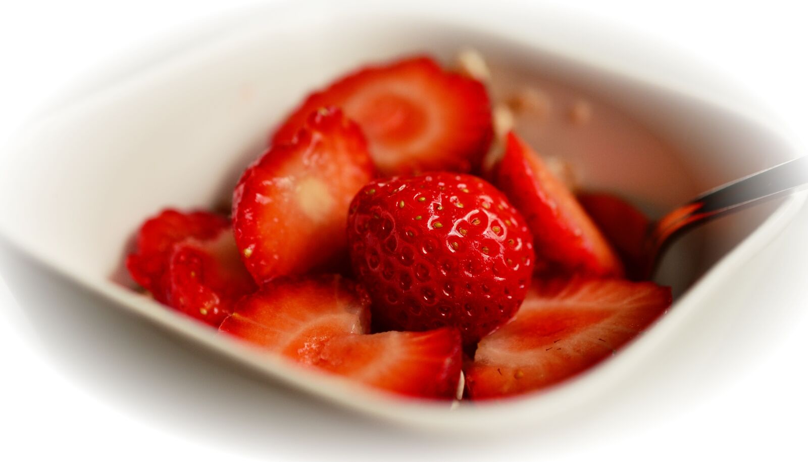 Nikon D5100 sample photo. Strawberries, muesli, red photography