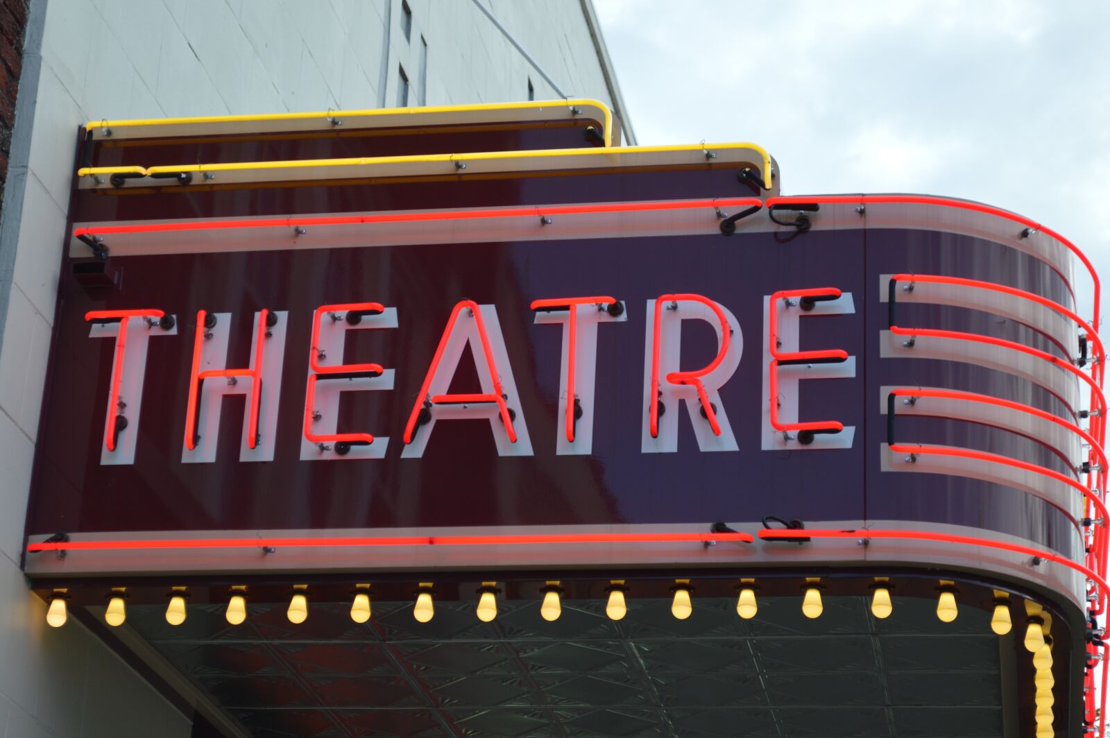 Nikon D3200 sample photo. Sign, theatre, cinema photography