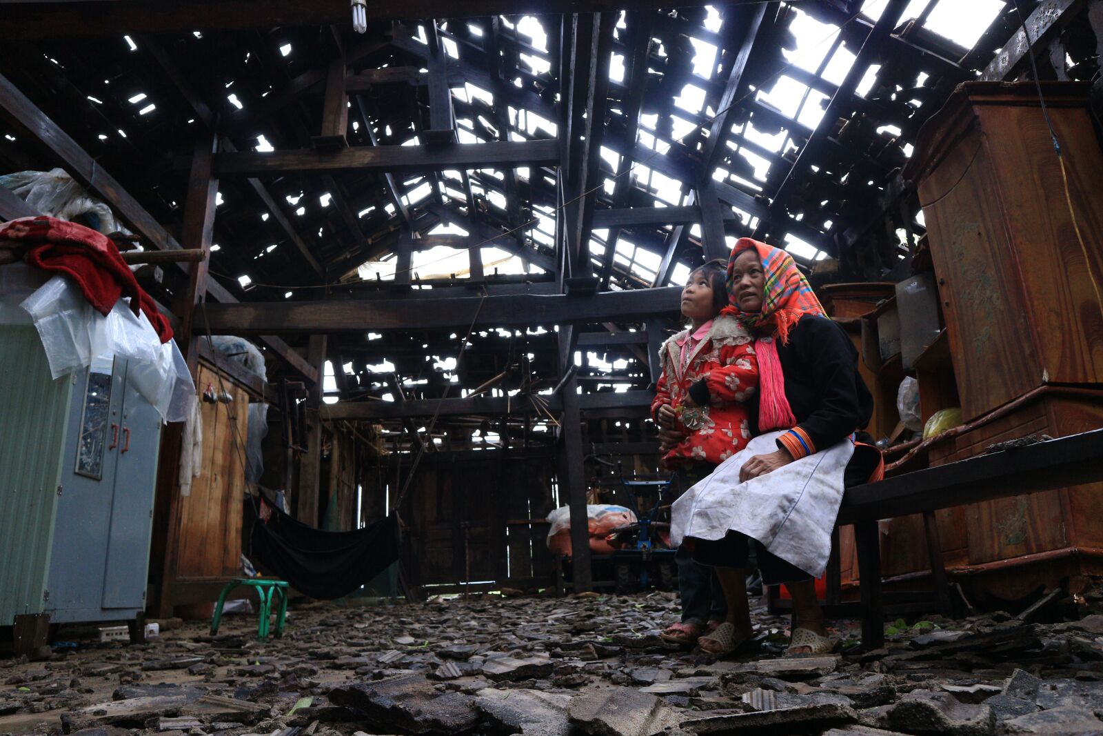 Canon EF-M 15-45mm F3.5-6.3 IS STM sample photo. Natural disasters, portraits, ethnic photography