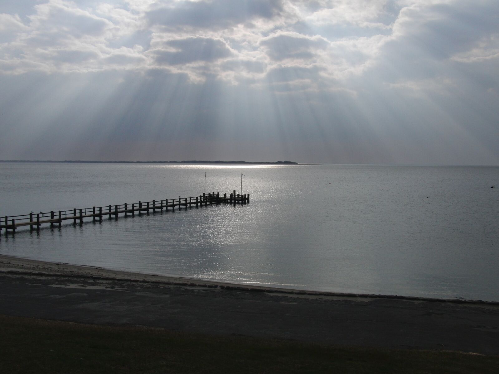 CASIO EX-FC100 sample photo. Sunbeam, sky, clouds photography