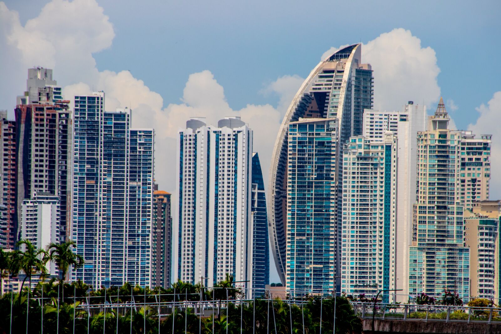 Canon EOS 80D sample photo. Panama city, skyline, blue photography