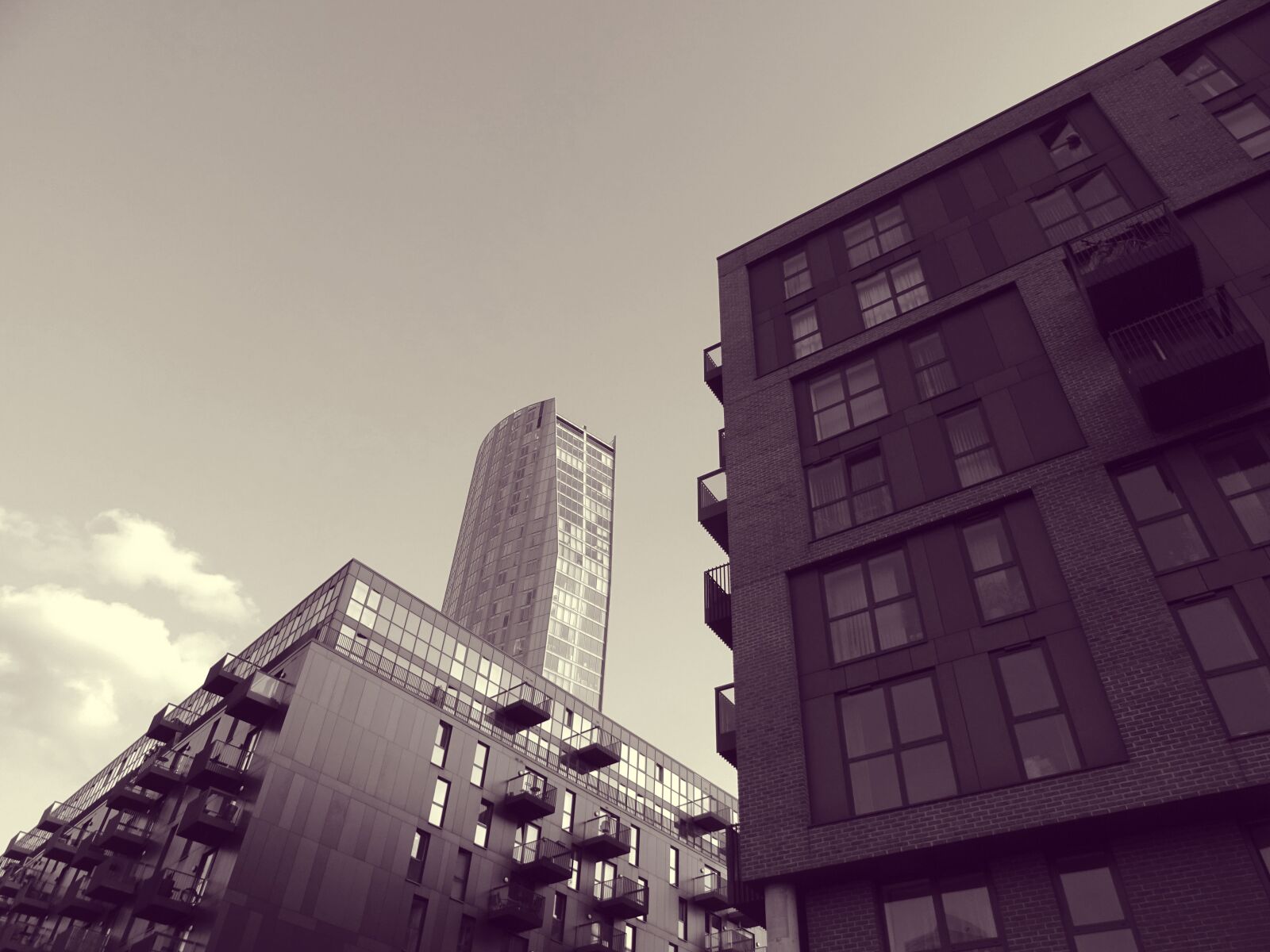 Sony DSC-HX60 sample photo. Architecture, brickwall, buildings, city photography
