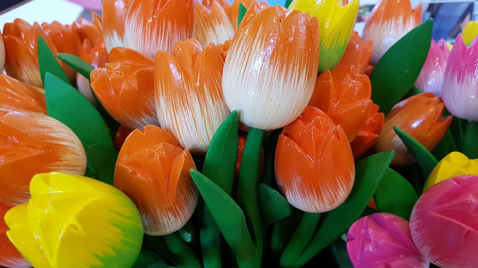 Samsung Galaxy S8+ sample photo. Wooden tulips, artificial flowers photography