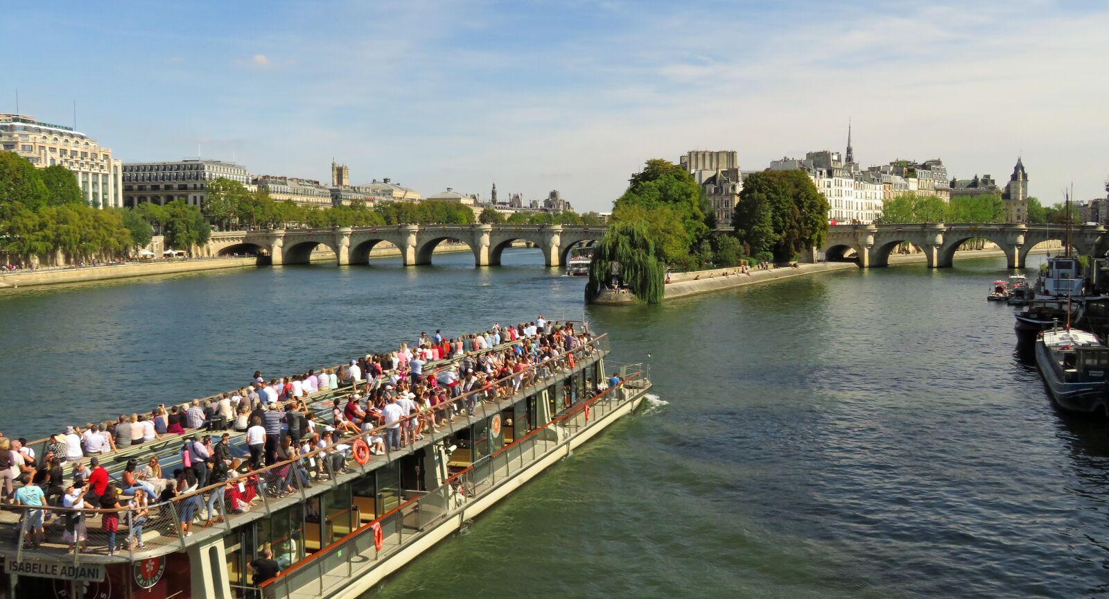 Canon PowerShot SX720 HS sample photo. Seine, paris, boats photography