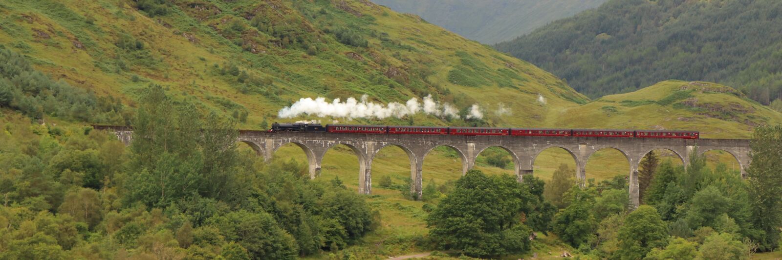 Canon EF-S 18-135mm F3.5-5.6 IS USM sample photo. Scotland, steam train, viaduct photography