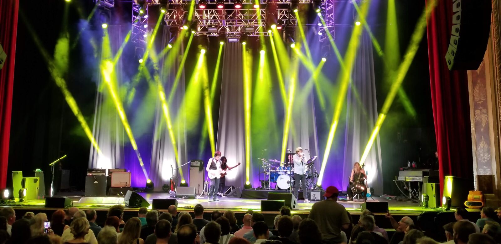 Samsung Galaxy S8+ sample photo. Music, concert, musician photography