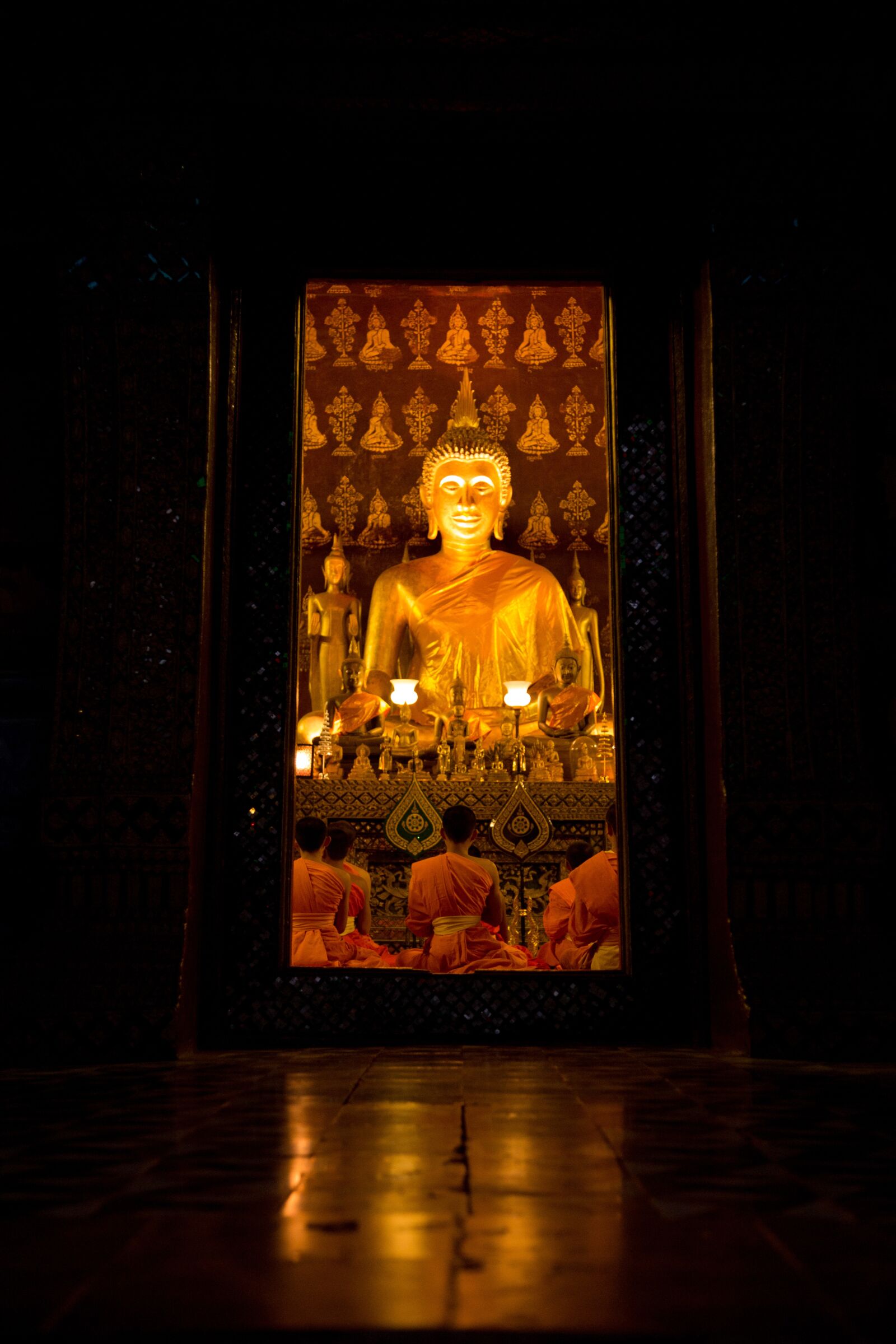 Canon EOS 6D + Canon EF 24-105mm F4L IS USM sample photo. Monks, chant, buddhism photography