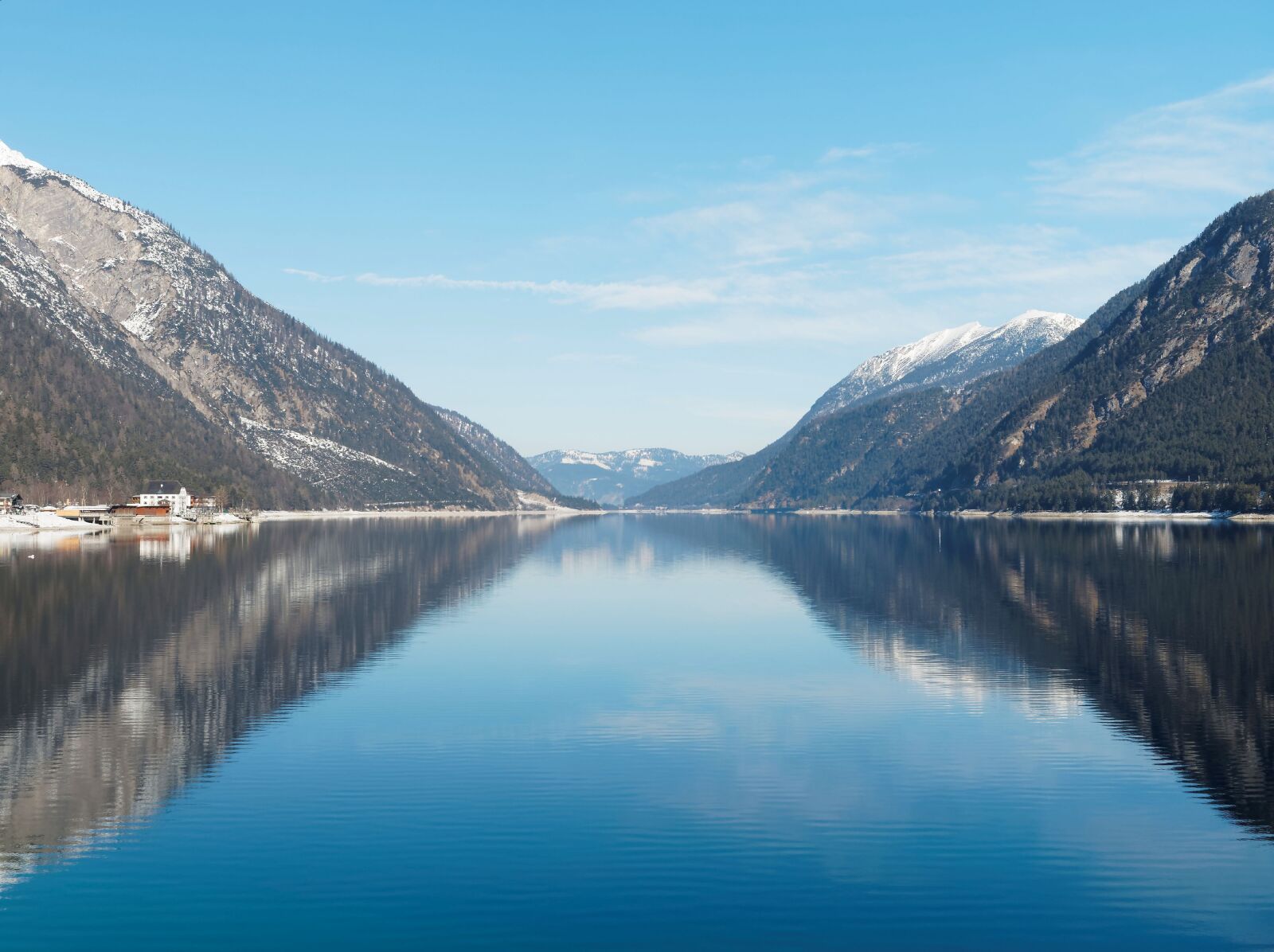 Olympus OM-D E-M1 + Olympus M.Zuiko Digital ED 12-40mm F2.8 Pro sample photo. Lake, achensee, austria photography