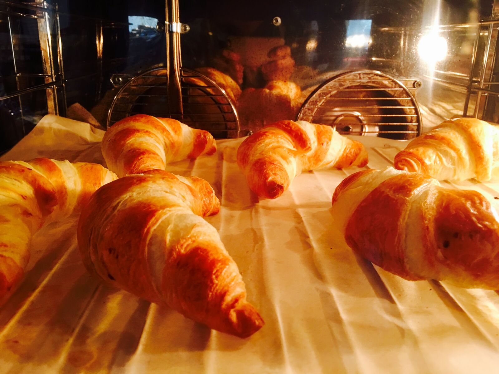 Apple iPhone 6s Plus sample photo. Croissant photography