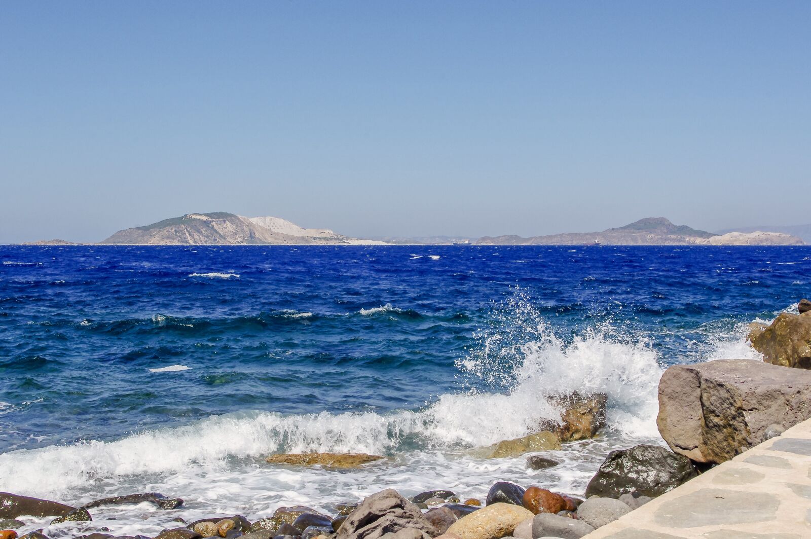 smc PENTAX-DA L 18-55mm F3.5-5.6 sample photo. Sea, water, coast photography