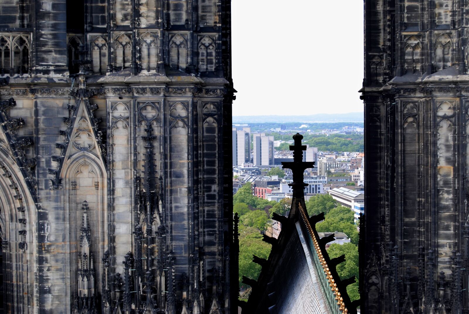 Nikon D3000 sample photo. Cross, double tower, towers photography