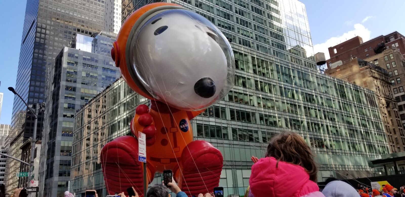Samsung Galaxy S8 sample photo. Snoopy, macydayparade, newyork photography