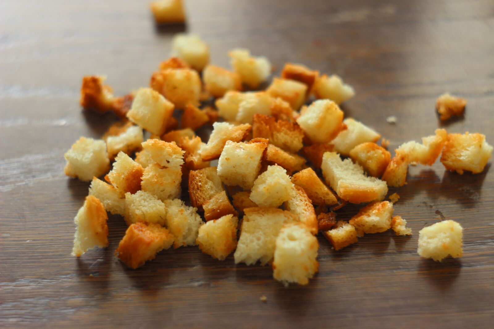 Canon EOS 600D (Rebel EOS T3i / EOS Kiss X5) sample photo. Crackers, toast, food photography