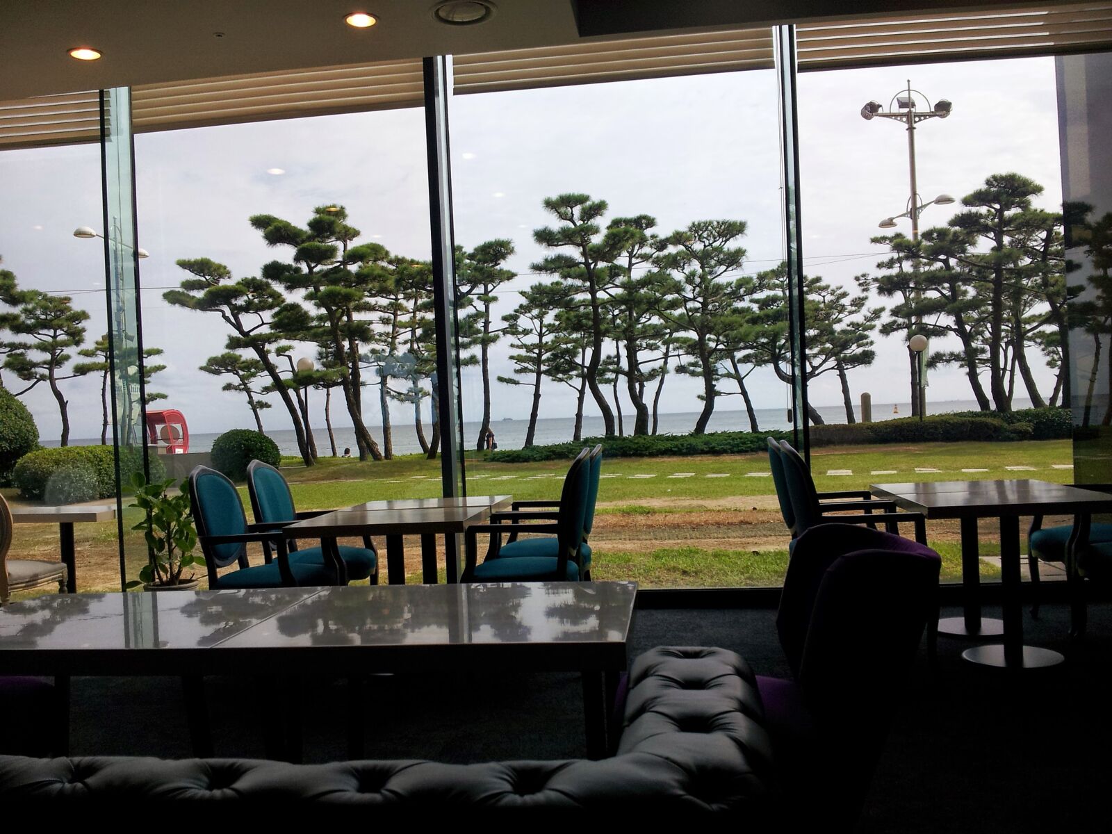 Samsung Galaxy S2 sample photo. Dining room, sea, landscape photography
