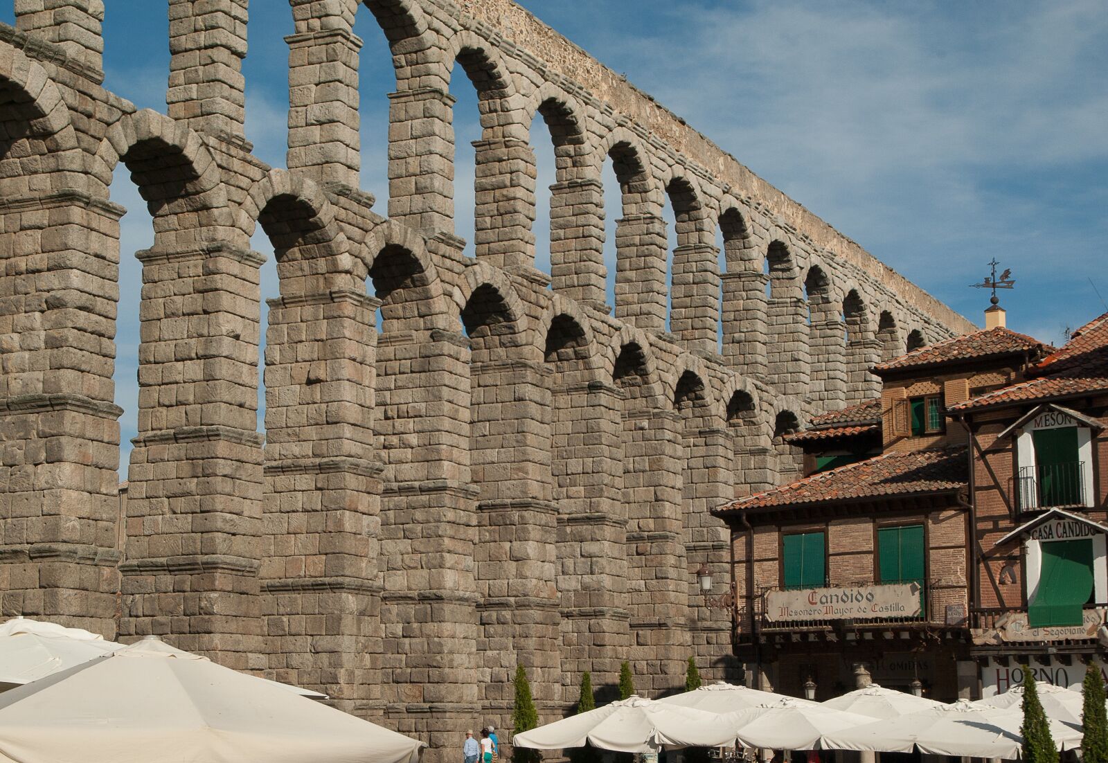 Pentax K10D sample photo. Spain, segovia, aqueduct photography