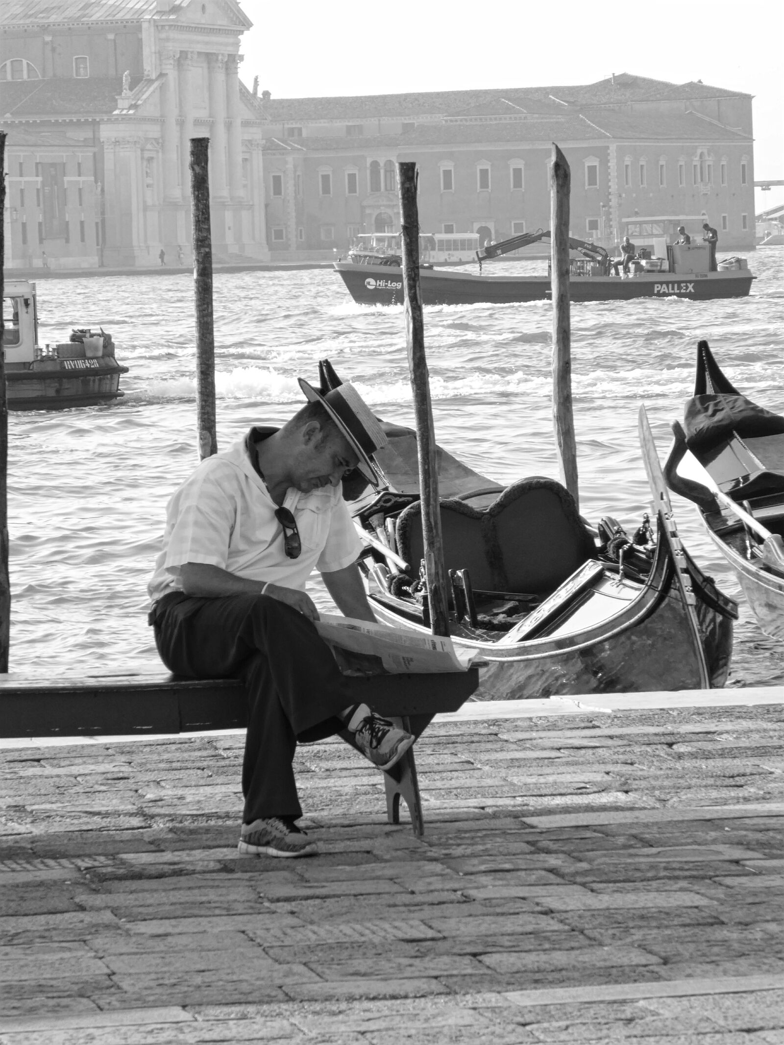 Panasonic DMC-TZ61 sample photo. Venice, black and white photography